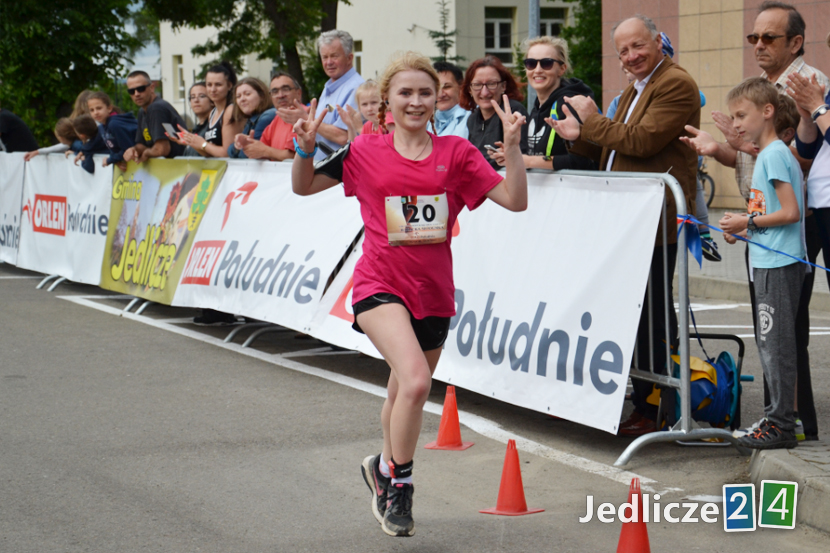 Aneta Klocek ukończyła bieg z czasem: 27:49.93